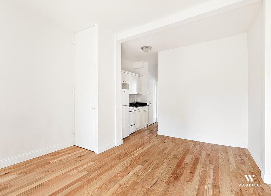 2nd image of 232 E 26th St APT 22
