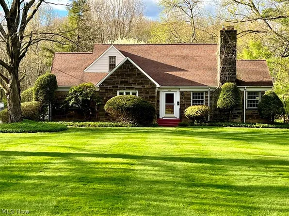 904 Colonial Dr, Youngstown, OH 44505