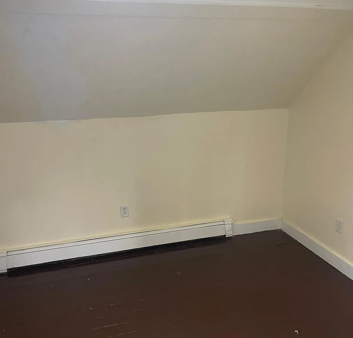 2 bed, 900 sqft, $1,800 — Photo 3