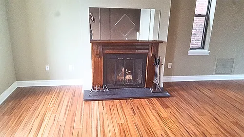 1304 Liverpool St Photo 1