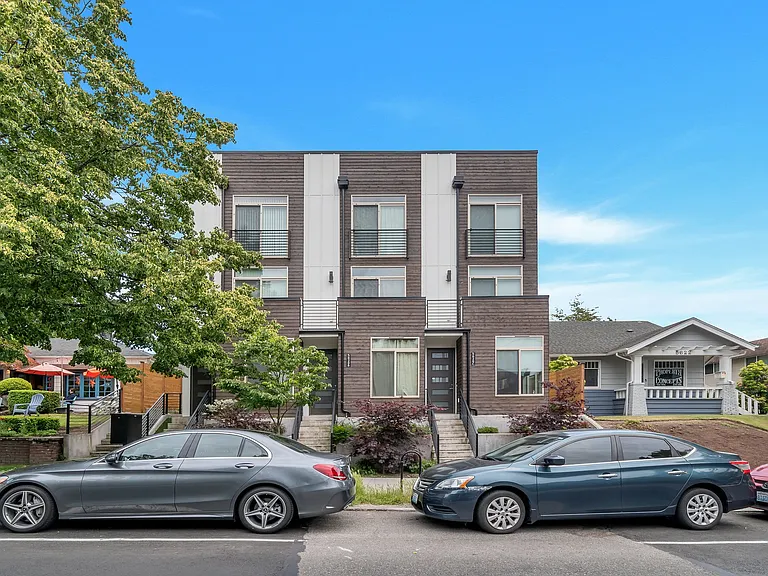 5618A California Ave SW — Photo 1