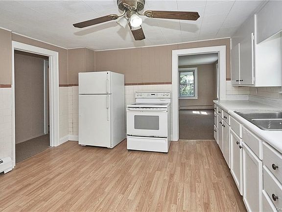 4th image of 28 Berts Ln