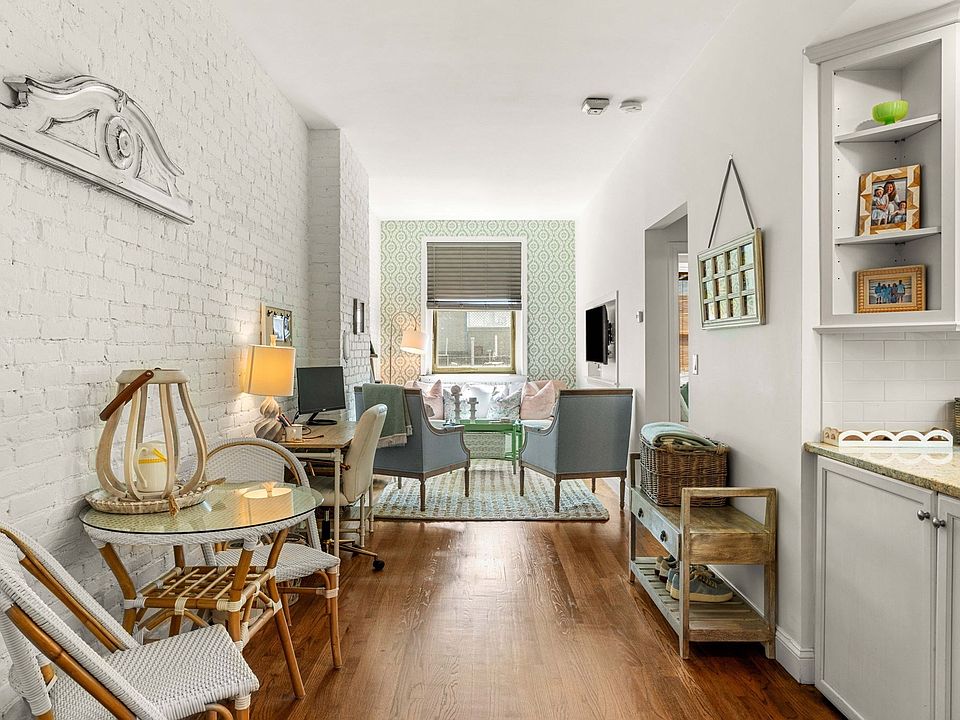 1st image of 198 Saint Botolph St APT 9