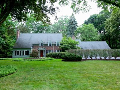 330 Ambassador Dr, Rochester, NY, 14610