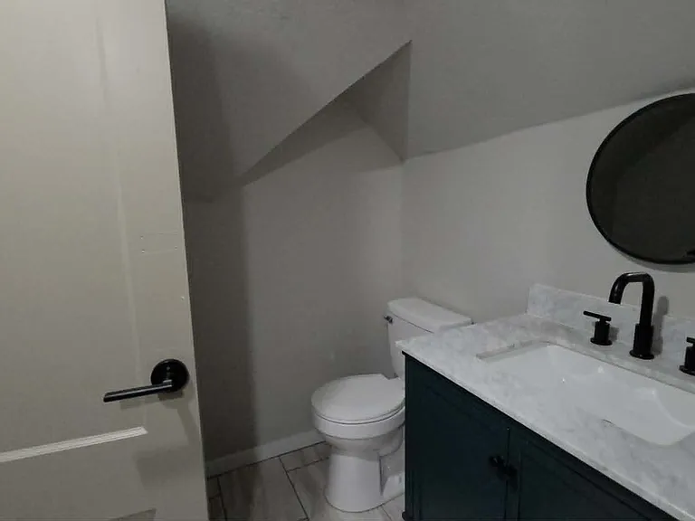 804 E Noble Ave — Photo 18