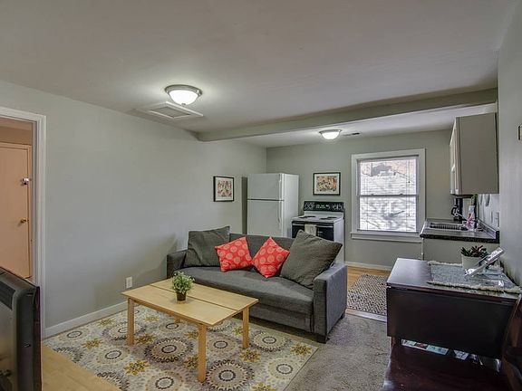 living/dining 2bd unit