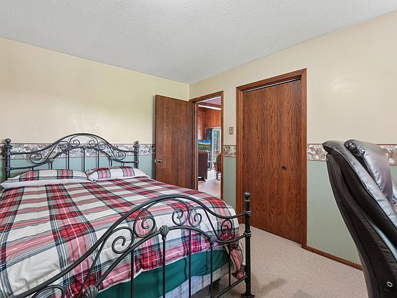 5th image of 2296 180th Ave