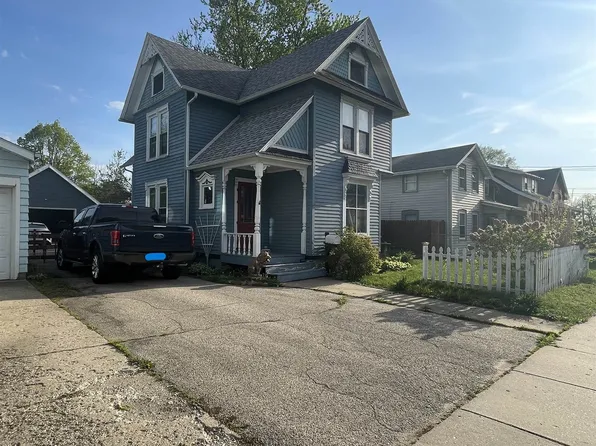 428 E Centerway, Janesville, WI 53545