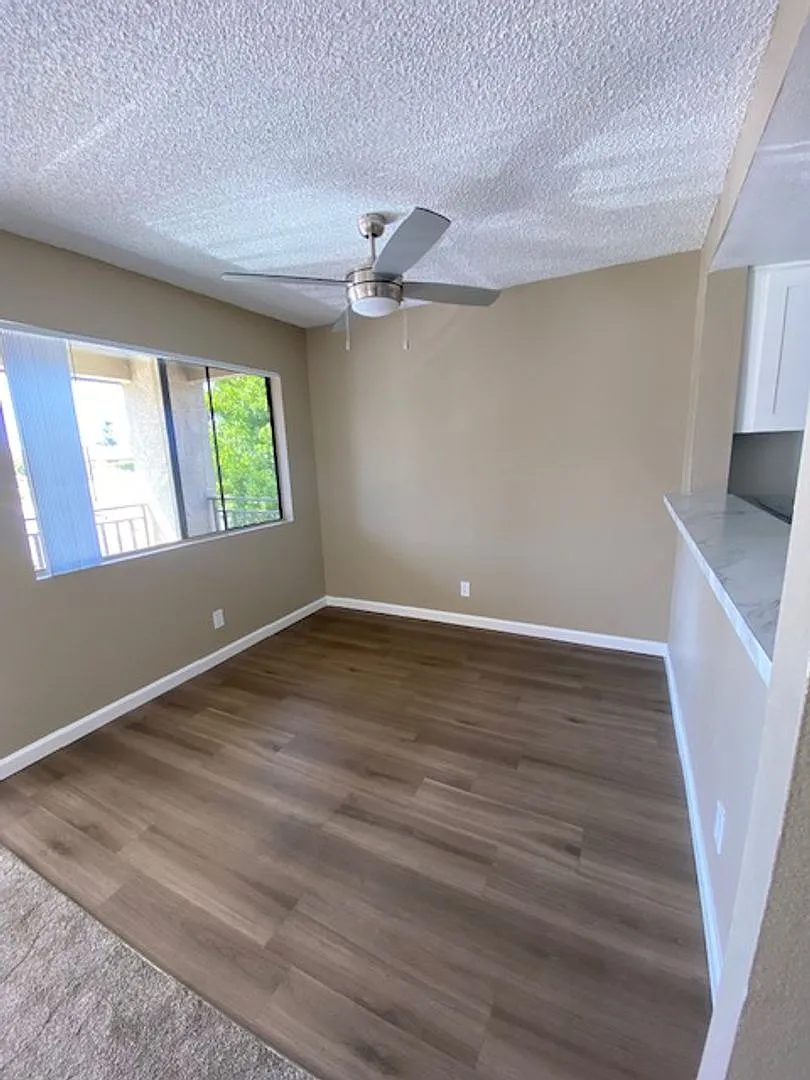 Summer Brook Apartments — Photo 4