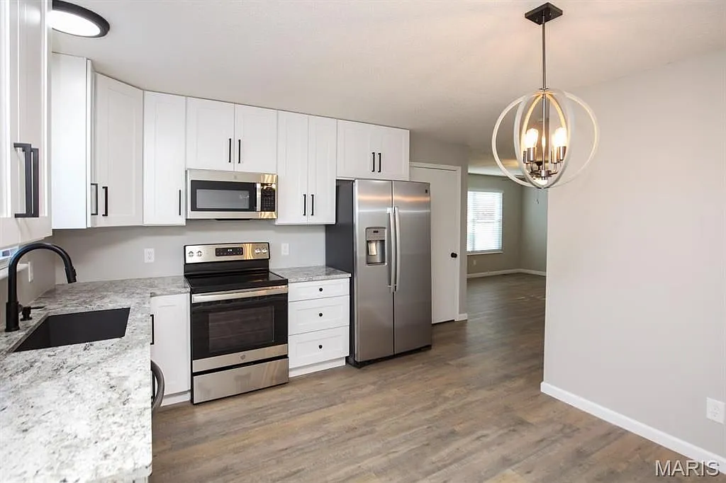 2 bed, 2.0 bath, 945 sqft, $1,695 — Photo 4