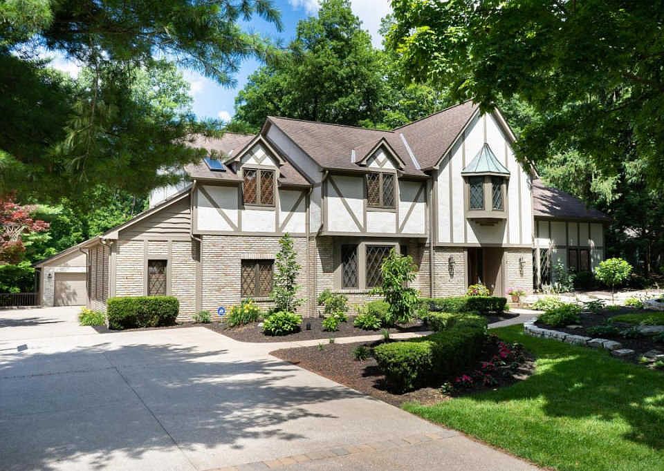 1st image of 837 Nob Hill Dr W