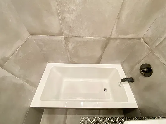 Rented by Mae Equities | media 8