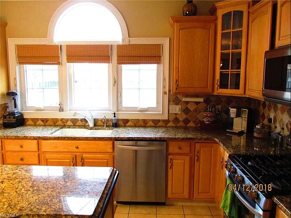 5th image of 27075 Sanctuary Ln