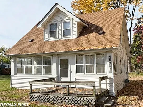 32255 Beaconsfield St, Roseville, MI 48066