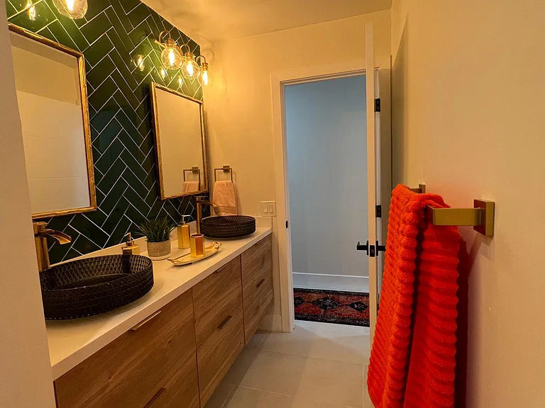 2212 N San Clemente Rd — Photo 35