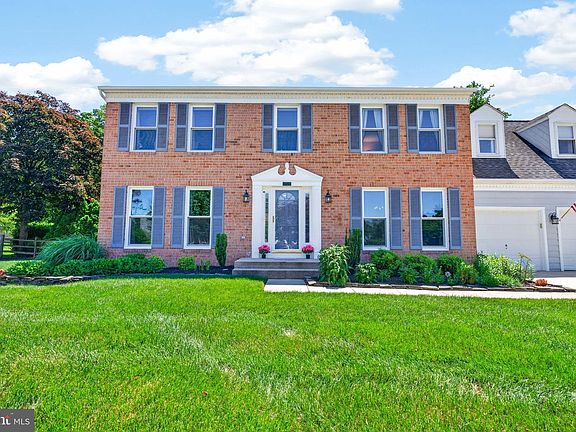 3rd image of 700 Lelia Ct