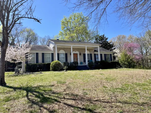 111 Moore Ln, New Johnsonville, TN 37134