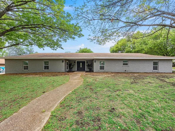 300 Will Boleman Dr, Hewitt, TX 76643