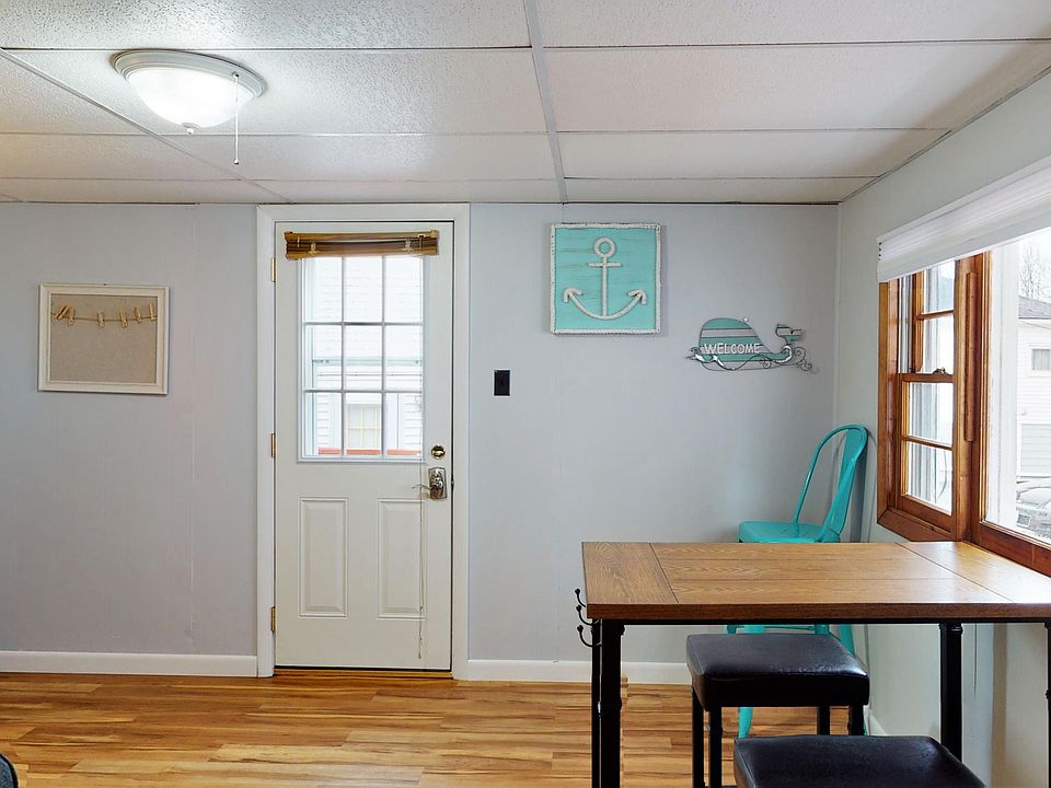 1st image of 8 Seaview Ave #A