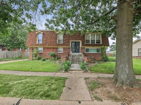4712 Tonga Dr, Saint Louis, MO 63128