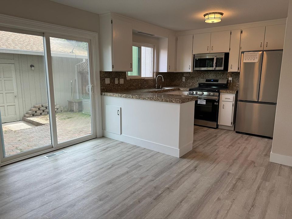 1st image of 101 Ellis St #104
