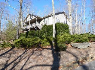 1724 N Buckberry Dr, Sapphire, NC 28774