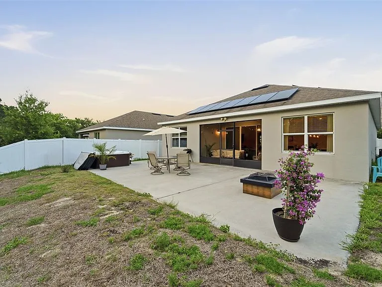 1097 Hendon Loop — Photo 35