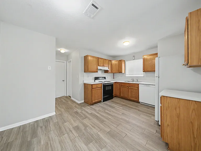2813 Cantabrian Dr, Killeen — Photo 35