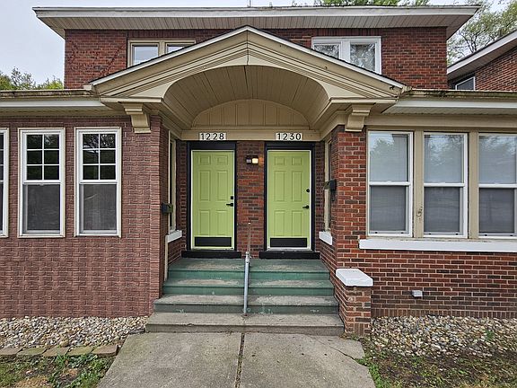 2nd image of 1230 Lincoln Way W