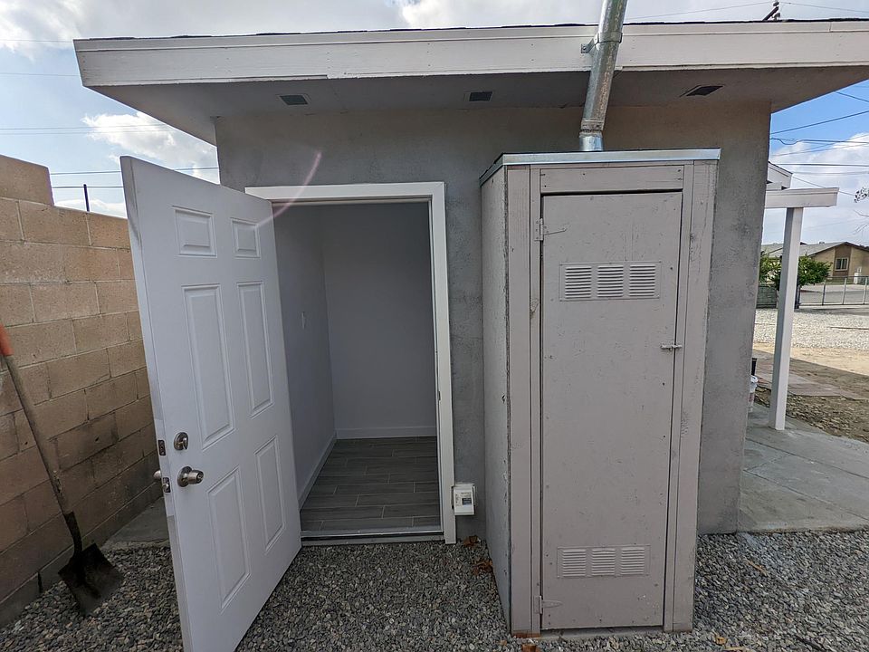 Private laundry room