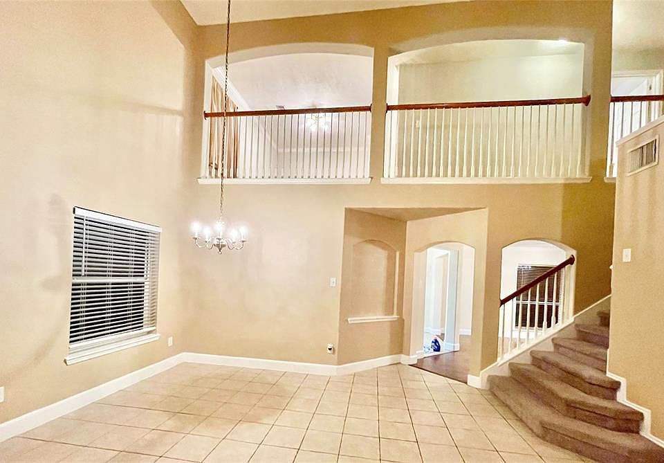1st image of 1222 Blue Leaf Dr