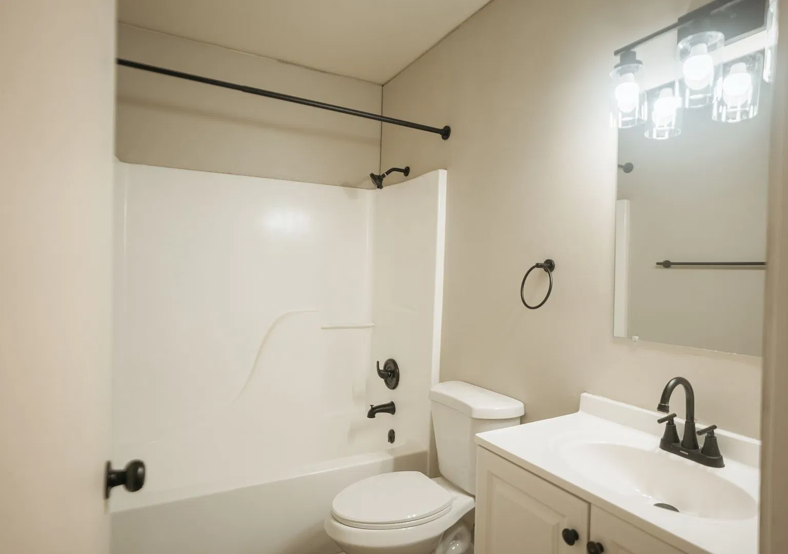 Coming Soon! Spacious 3-Bedroom, 3-Bath Home For Rent In Wichita! — Photo 3
