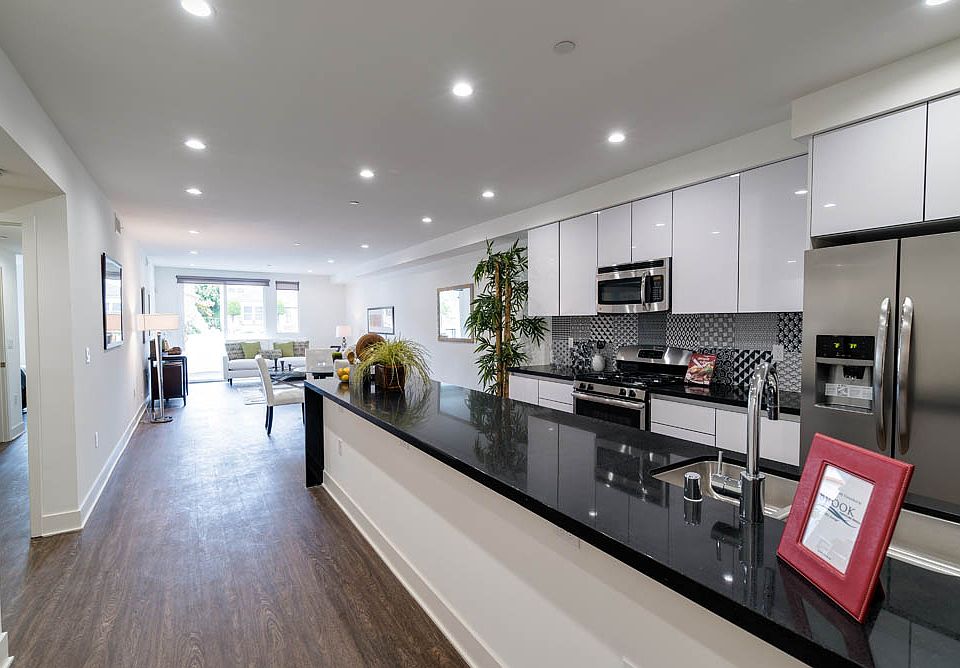 1st image of 1868 Kelton Ave #4013993