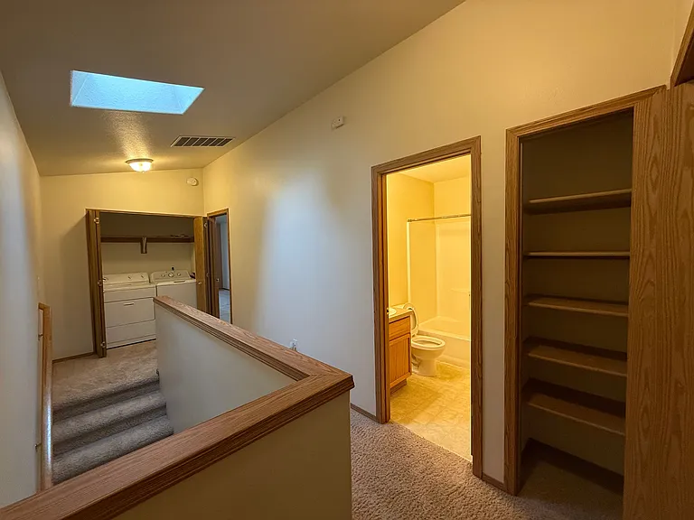 11739 SE Yamhill St — Photo 14