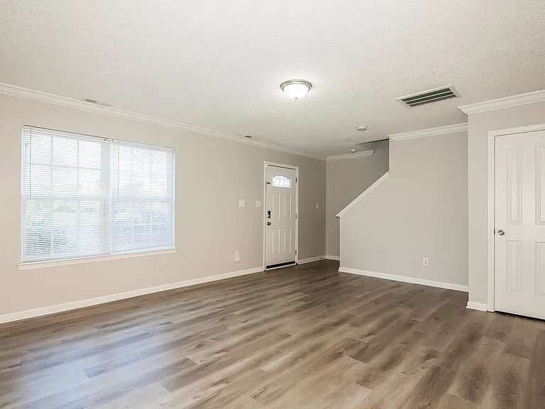 1431 Nature Pl — Photo 5