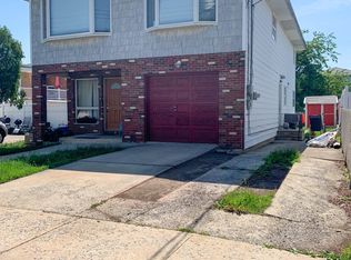 518 Riga St, Staten Island, NY 10306