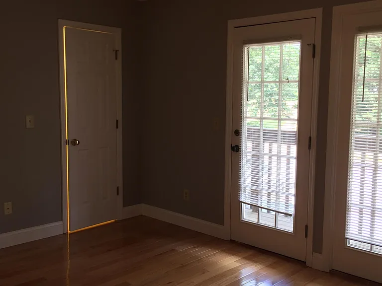 307 Walnut St — Photo 10
