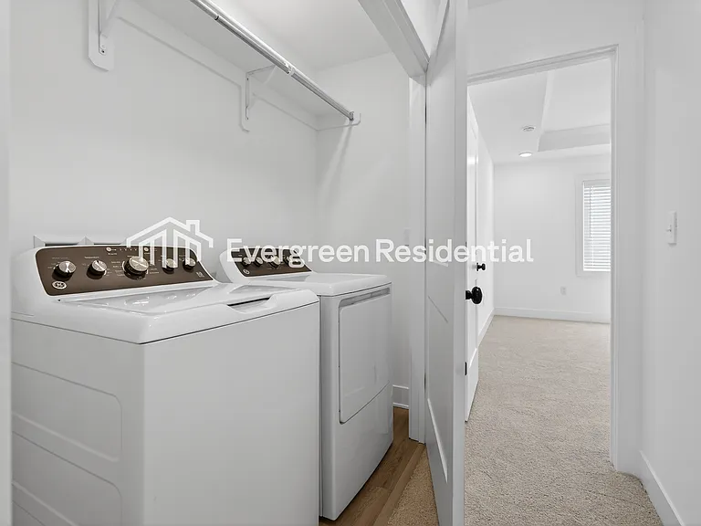 7013 NW 82nd Ter — Photo 8
