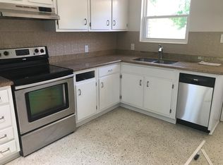 131 Shirley Dr #B, Gulf Breeze, FL 32561