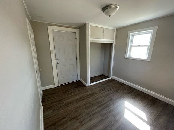 3rd image of 2134 E 11th St