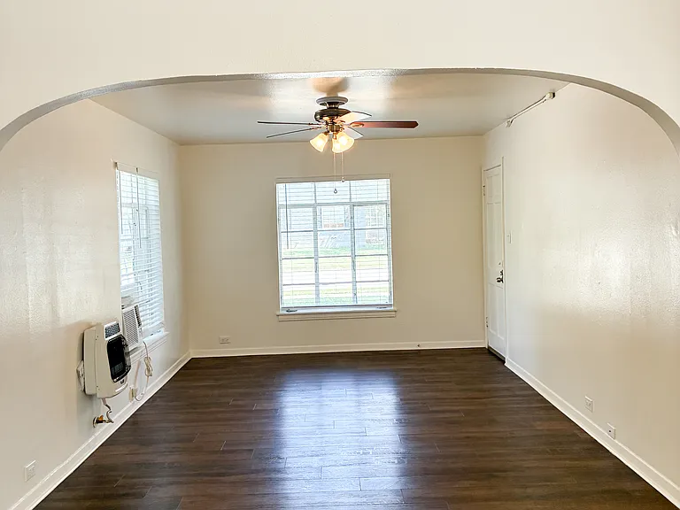110 W Oakview Pl #2 — Photo 6