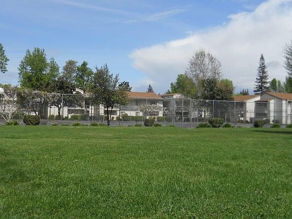 3rd image of 1671 W El Camino Ave