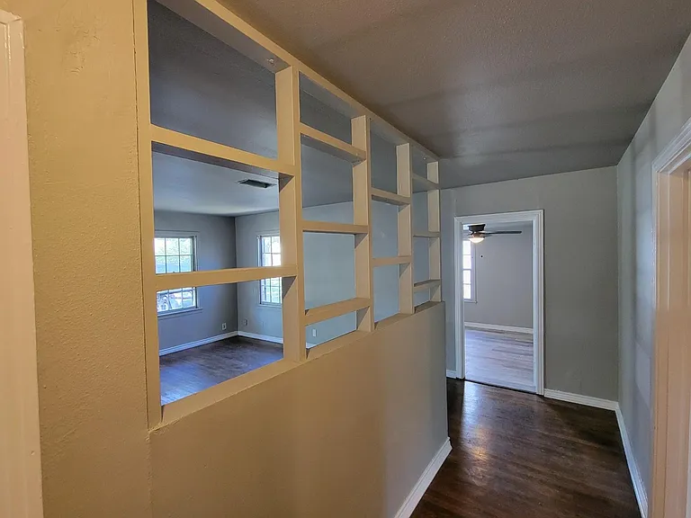 4290 Dallas St — Photo 16