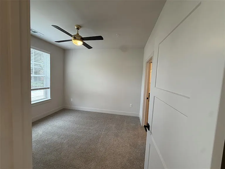 District on the Etowah Apartments — Photo 1443