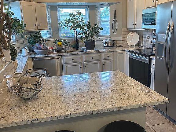 Updated kitchen granite cout