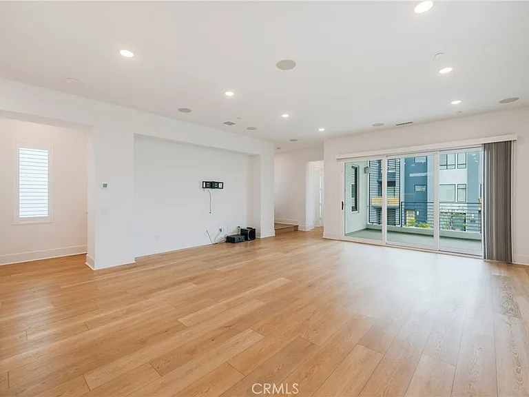 16285 Veterans Way — Photo 9