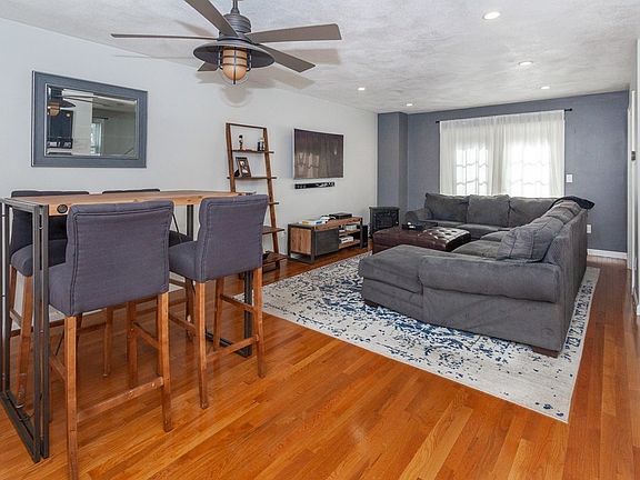 4th image of 57 Victory Rd #1