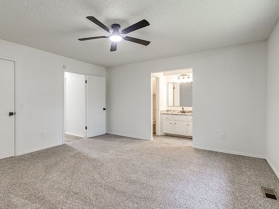 5th image of 10104 Primrose Ln