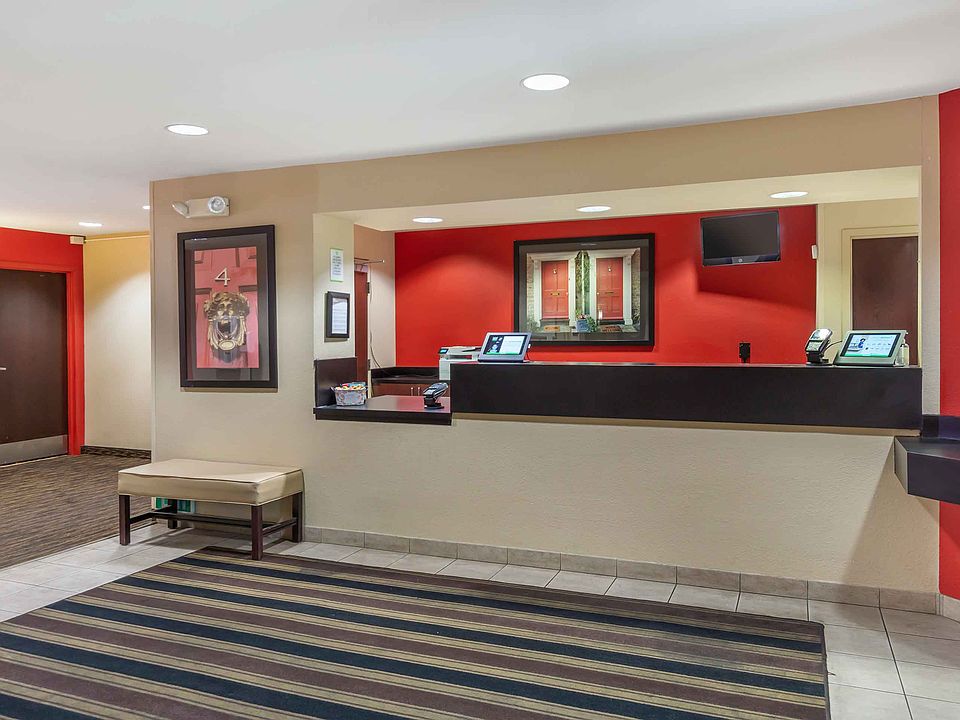 Lobby and Guest Check-in