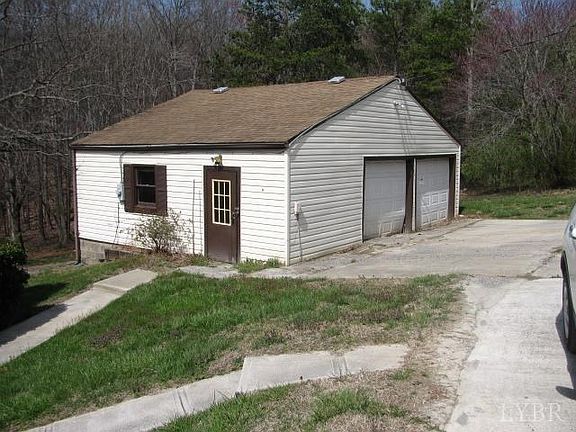 2nd image of 171 Bennington Manor Dr